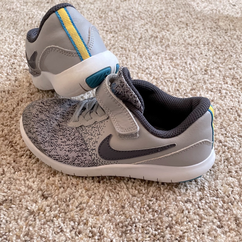 Boys Nike size 12